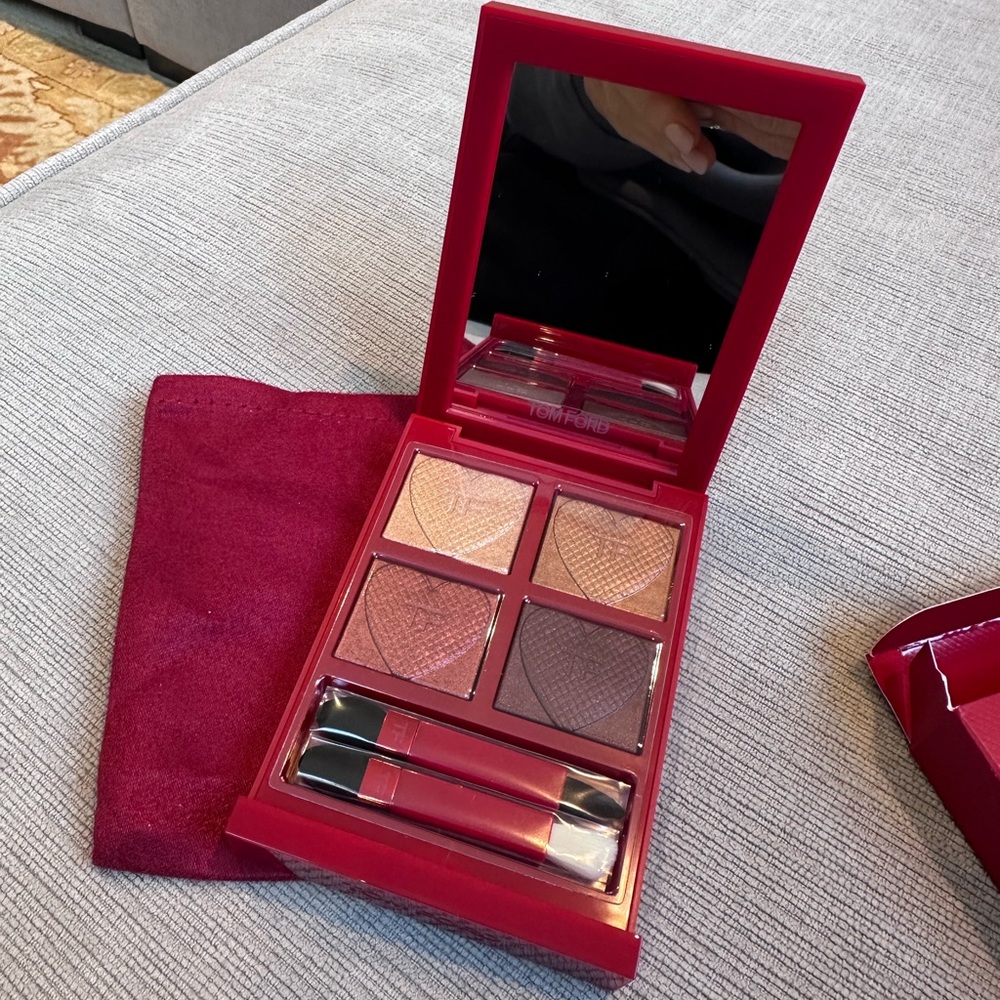 Tom Ford Limited Edition Makeup Palette - 04 Honeymoon